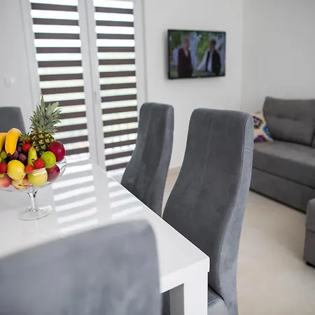 Plush In Near Blue And Red Lakes Apartment Imotski